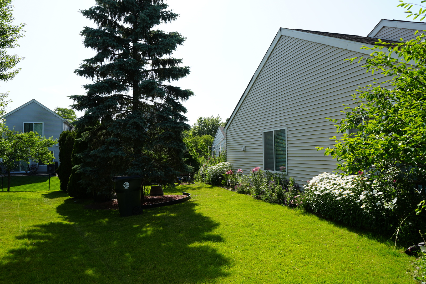 127 W AMBERlEY Drive