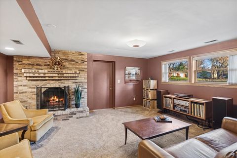 Tiny photo for 15342 W Clover Lane, Libertyville, IL 60048 (MLS # 12515942)