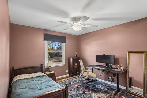 Tiny photo for 15342 W Clover Lane, Libertyville, IL 60048 (MLS # 12515942)