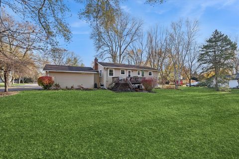 Tiny photo for 15342 W Clover Lane, Libertyville, IL 60048 (MLS # 12515942)