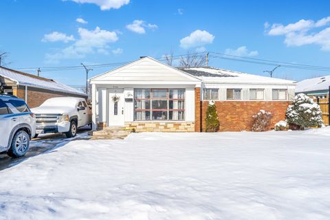 Photo of 4536 W 79th Place, Chicago, IL 60652 (MLS # 12555216)