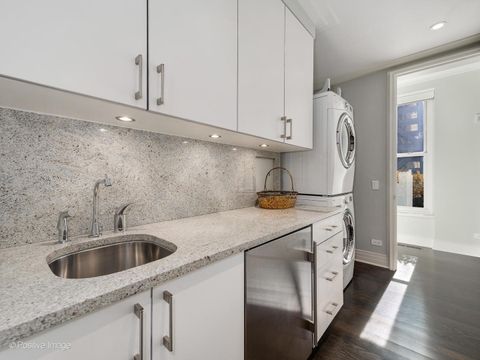 Tiny photo for 159 E WALTON Place #18A, Chicago, IL 60611 (MLS # 12438068)