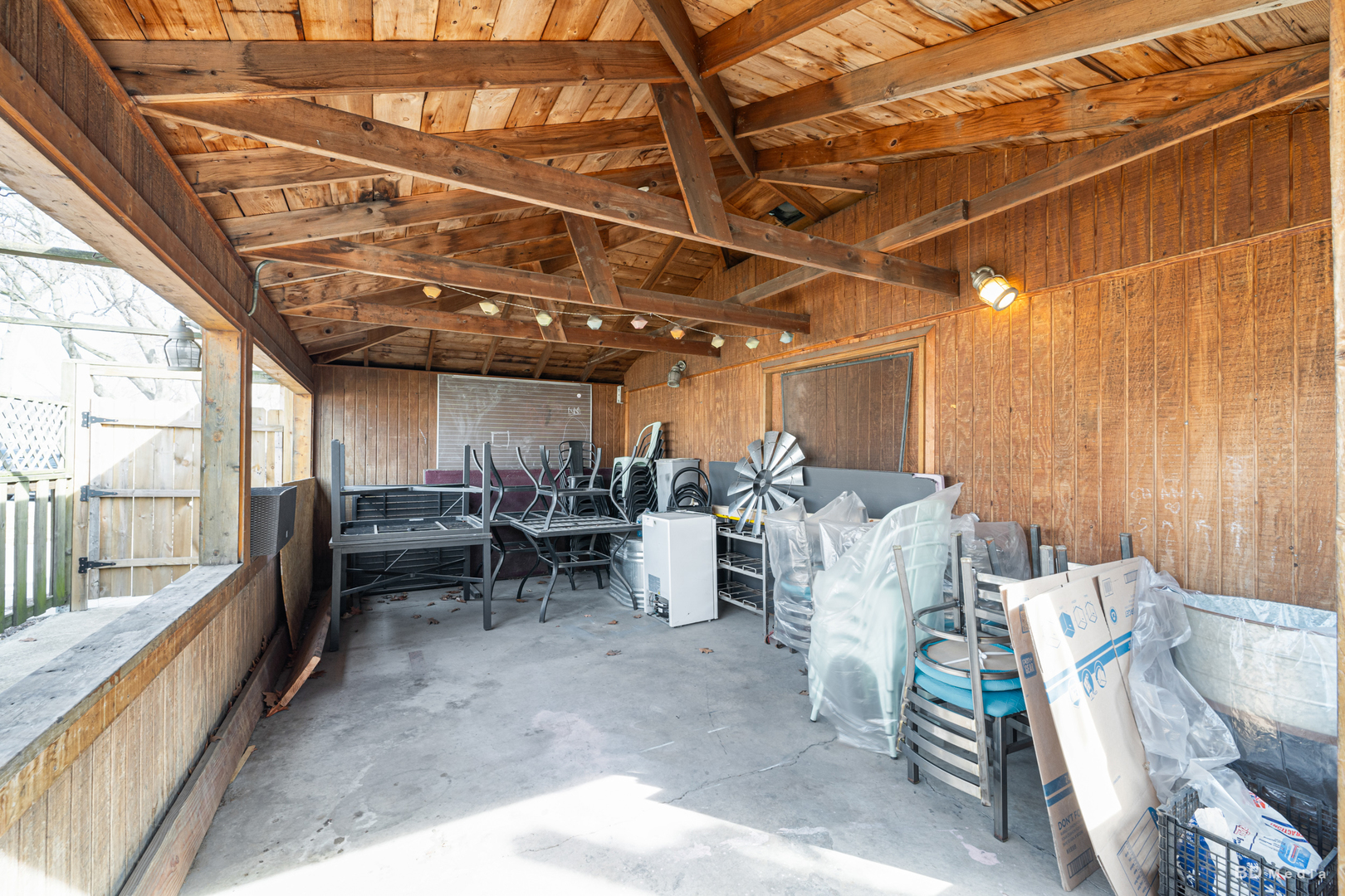 7247 Roosevelt Road