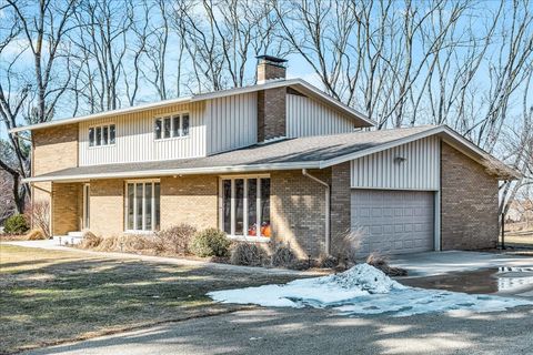 Tiny photo for 19066 Woodland Trail, Bloomington, IL 61705 (MLS # 12564519)