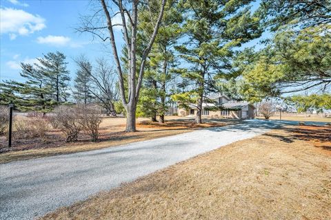 Tiny photo for 19066 Woodland Trail, Bloomington, IL 61705 (MLS # 12564519)