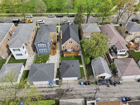 Tiny photo for 7555 W Isham Avenue, Chicago, IL 60631 (MLS # 12601674)