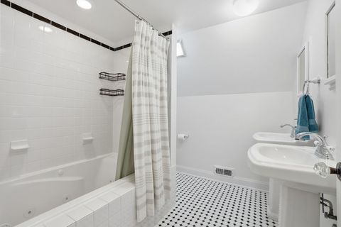 Tiny photo for 7555 W Isham Avenue, Chicago, IL 60631 (MLS # 12601674)