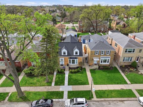 Tiny photo for 7555 W Isham Avenue, Chicago, IL 60631 (MLS # 12601674)