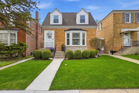 Photo of 7555 W Isham Avenue, Chicago, IL 60631 (MLS # 12601674)