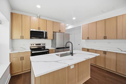 Tiny photo for 1942 Elmwood Avenue #2F, Berwyn, IL 60402 (MLS # 12570274)