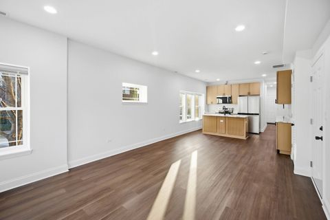 Tiny photo for 1942 Elmwood Avenue #2F, Berwyn, IL 60402 (MLS # 12570274)