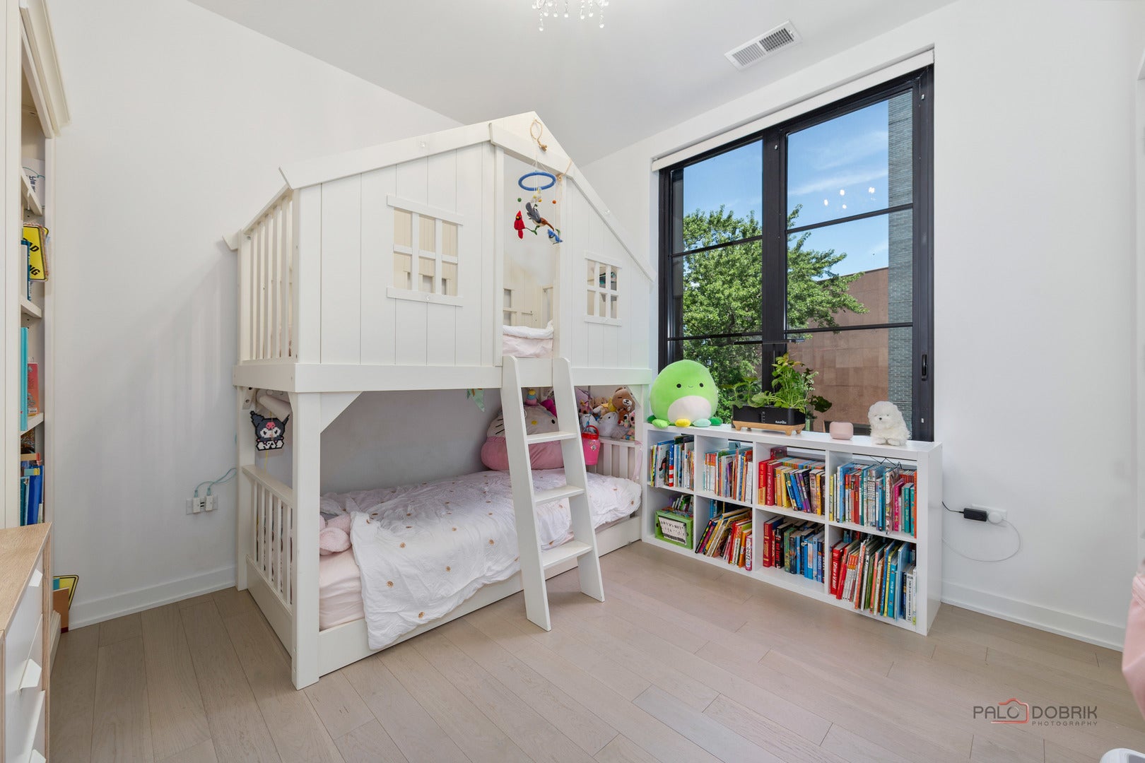 1400 W Monroe St Unit 5b, Chicago, IL, 60607, USA, 3 Bedrooms Bedrooms, ,3 BathroomsBathrooms,Condo,Active,1400 W Monroe St Unit 5b,12717934