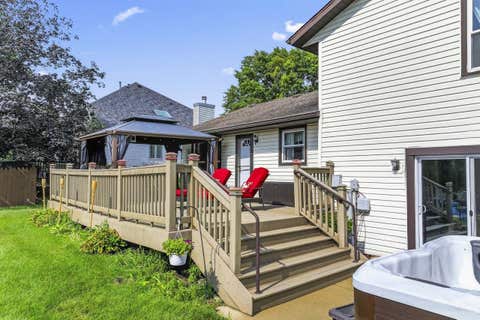 Tiny photo for 1100 Cochran Street, Aurora, IL 60506 (MLS # 12704382)