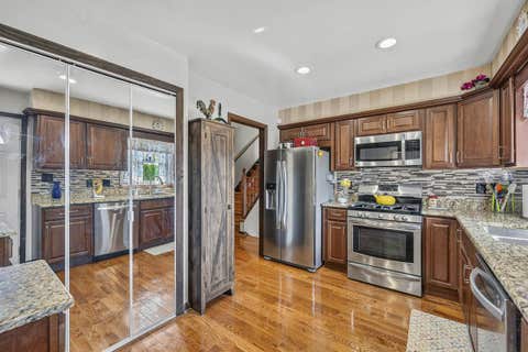 Tiny photo for 1100 Cochran Street, Aurora, IL 60506 (MLS # 12704382)