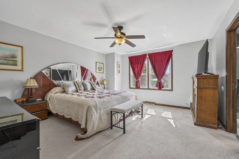 Tiny photo for 1100 Cochran Street, Aurora, IL 60506 (MLS # 12704382)