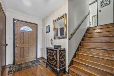 Tiny photo for 1100 Cochran Street, Aurora, IL 60506 (MLS # 12704382)