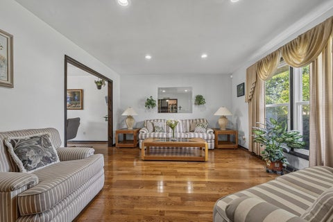 Tiny photo for 1100 Cochran Street, Aurora, IL 60506 (MLS # 12704382)