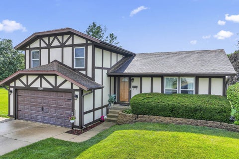 Tiny photo for 1100 Cochran Street, Aurora, IL 60506 (MLS # 12704382)