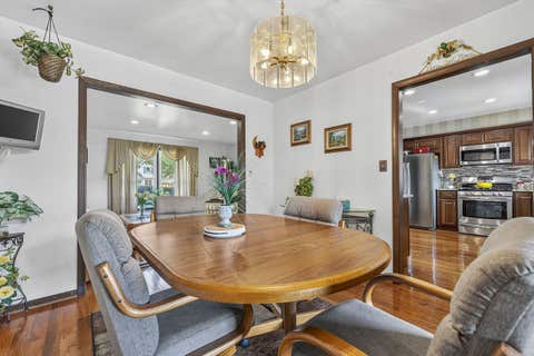 Tiny photo for 1100 Cochran Street, Aurora, IL 60506 (MLS # 12704382)