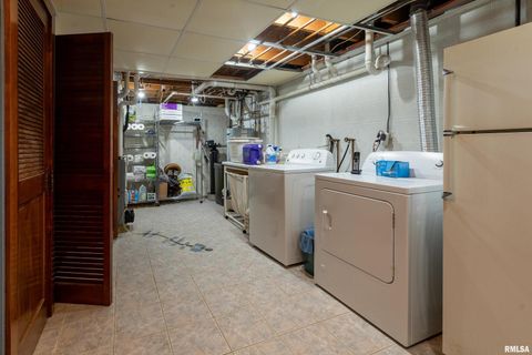 Tiny photo for 402 MAIN Street, Broughton, IL 62817 (MLS # EB460471)