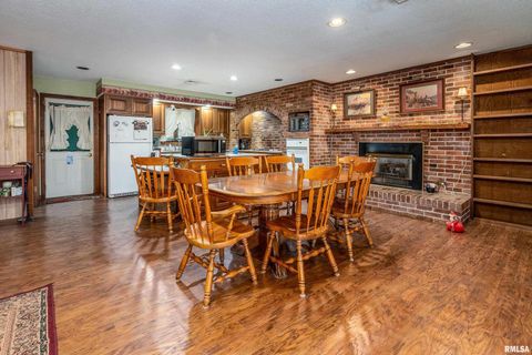 Tiny photo for 402 MAIN Street, Broughton, IL 62817 (MLS # EB460471)