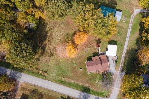 Tiny photo for 402 MAIN Street, Broughton, IL 62817 (MLS # EB460471)