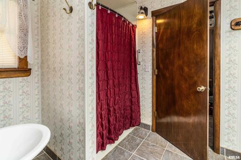 Tiny photo for 402 MAIN Street, Broughton, IL 62817 (MLS # EB460471)