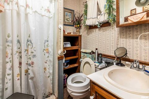 Tiny photo for 402 MAIN Street, Broughton, IL 62817 (MLS # EB460471)