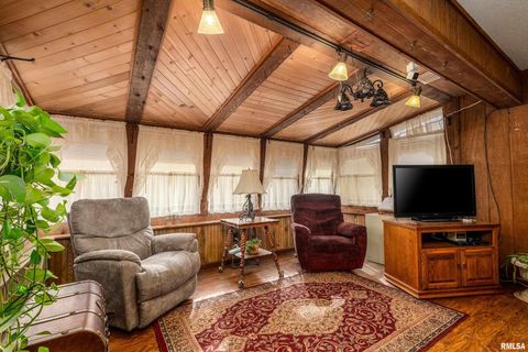 Tiny photo for 402 MAIN Street, Broughton, IL 62817 (MLS # EB460471)