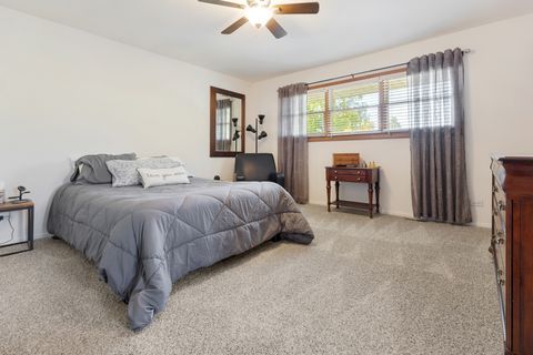 Tiny photo for 1811 N Aspen Drive, Mount Prospect, IL 60056 (MLS # 12467299)