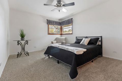 Tiny photo for 1811 N Aspen Drive, Mount Prospect, IL 60056 (MLS # 12467299)