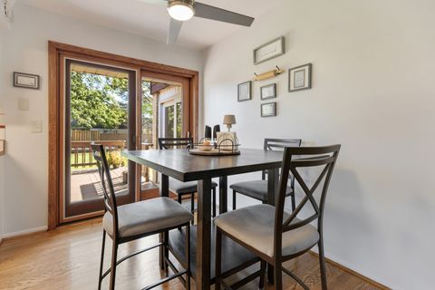 Tiny photo for 1811 N Aspen Drive, Mount Prospect, IL 60056 (MLS # 12467299)