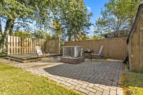 Tiny photo for 1811 N Aspen Drive, Mount Prospect, IL 60056 (MLS # 12467299)