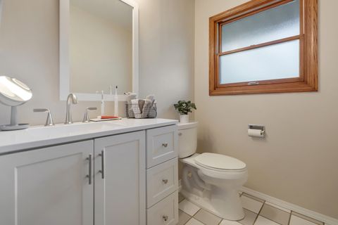 Tiny photo for 1811 N Aspen Drive, Mount Prospect, IL 60056 (MLS # 12467299)