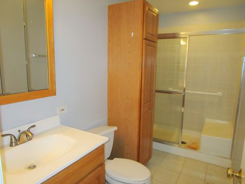 Tiny photo for 104 Oxford Place, Bloomingdale, IL 60108 (MLS # 12608276)