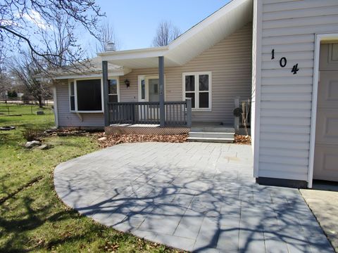 Tiny photo for 104 Oxford Place, Bloomingdale, IL 60108 (MLS # 12608276)