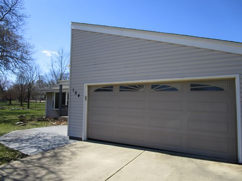 Tiny photo for 104 Oxford Place, Bloomingdale, IL 60108 (MLS # 12608276)