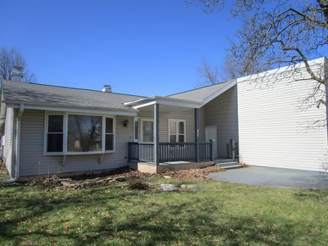 Tiny photo for 104 Oxford Place, Bloomingdale, IL 60108 (MLS # 12608276)