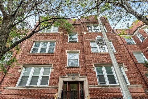 Photo of 1628 W Juneway Avenue #1, Chicago, IL 60626 (MLS # 12539245)