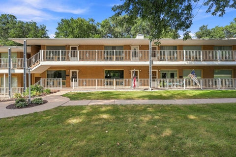 Photo of 1104 Kimberly Road #803, Bettendorf, IA 52722 (MLS # 12746974)
