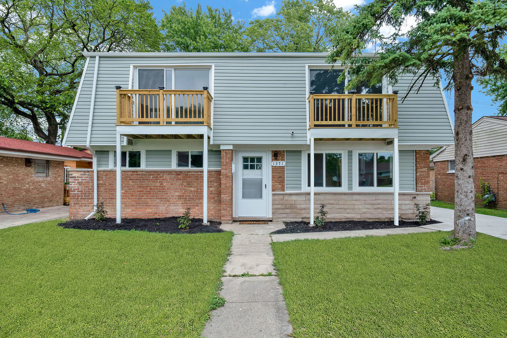 View Calumet City, IL 60409 house