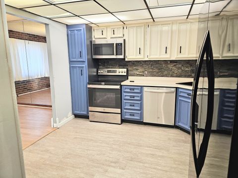 Tiny photo for 1420 Woodbridge Road #1E, Joliet, IL 60436 (MLS # 12511573)