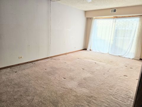 Tiny photo for 1420 Woodbridge Road #1E, Joliet, IL 60436 (MLS # 12511573)