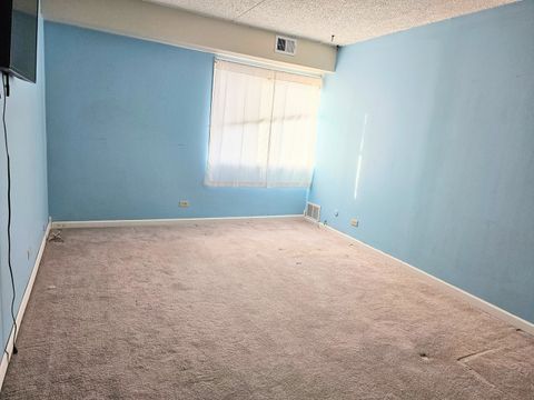 Tiny photo for 1420 Woodbridge Road #1E, Joliet, IL 60436 (MLS # 12511573)