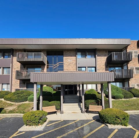 Photo of 1420 Woodbridge Road #1E, Joliet, IL 60436 (MLS # 12511573)