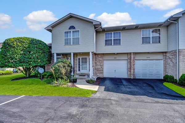 7420 MAPLE DR, JUSTICE, IL 60458 - Image 1c4fda60e26e2da6364b9c8c1dcb5cd5/1103731963