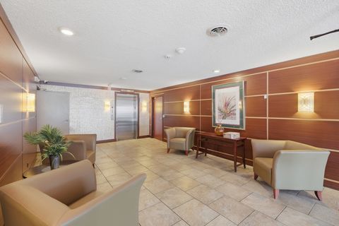 Tiny photo for 2046 Saint Johns Avenue #3E, Highland Park, IL 60035 (MLS # 12606172)