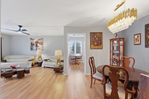 Tiny photo for 2046 Saint Johns Avenue #3E, Highland Park, IL 60035 (MLS # 12606172)