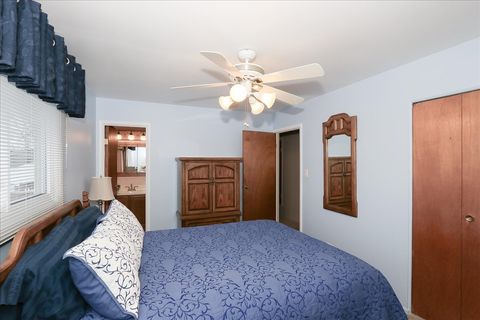 Tiny photo for 1335 Gentry Road, Hoffman Estates, IL 60169 (MLS # 12569449)