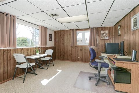 Tiny photo for 1335 Gentry Road, Hoffman Estates, IL 60169 (MLS # 12569449)